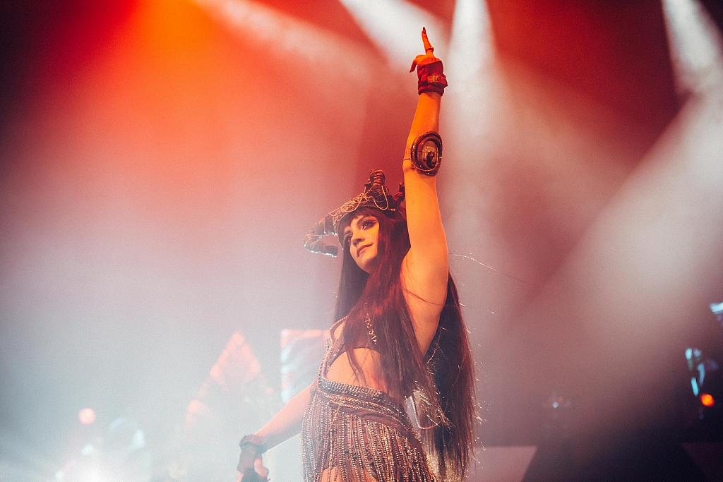 Lily Allen - Sink the Pink - Into The Wild - The Troxy - London