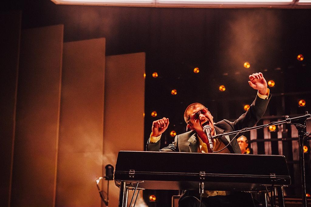 Arctic Monkeys - The O2 - London