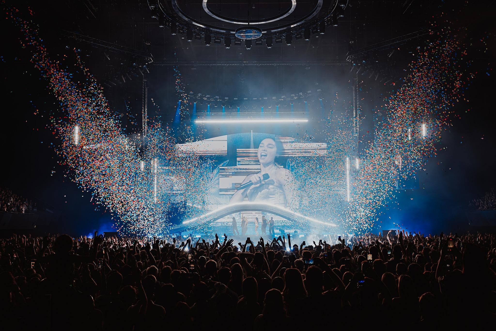 Luke Dyson - Dua Lipa - Radical Optimism Tour at Ziggo Dome