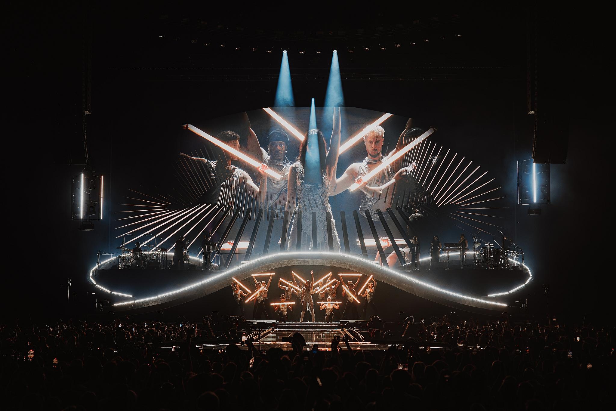 Luke Dyson - Dua Lipa - Radical Optimism Tour at Ziggo Dome