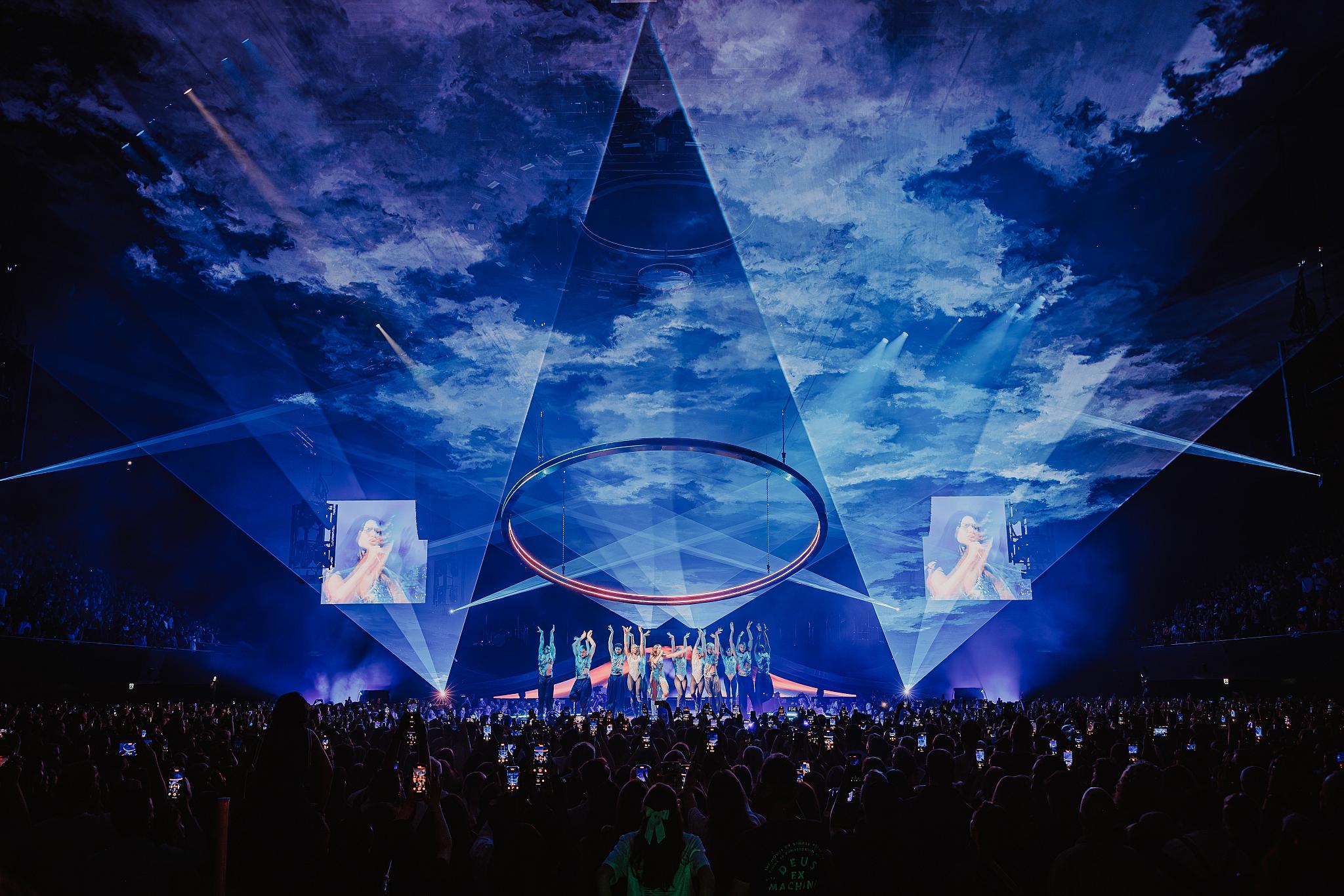 Luke Dyson - Dua Lipa - Radical Optimism Tour at Ziggo Dome