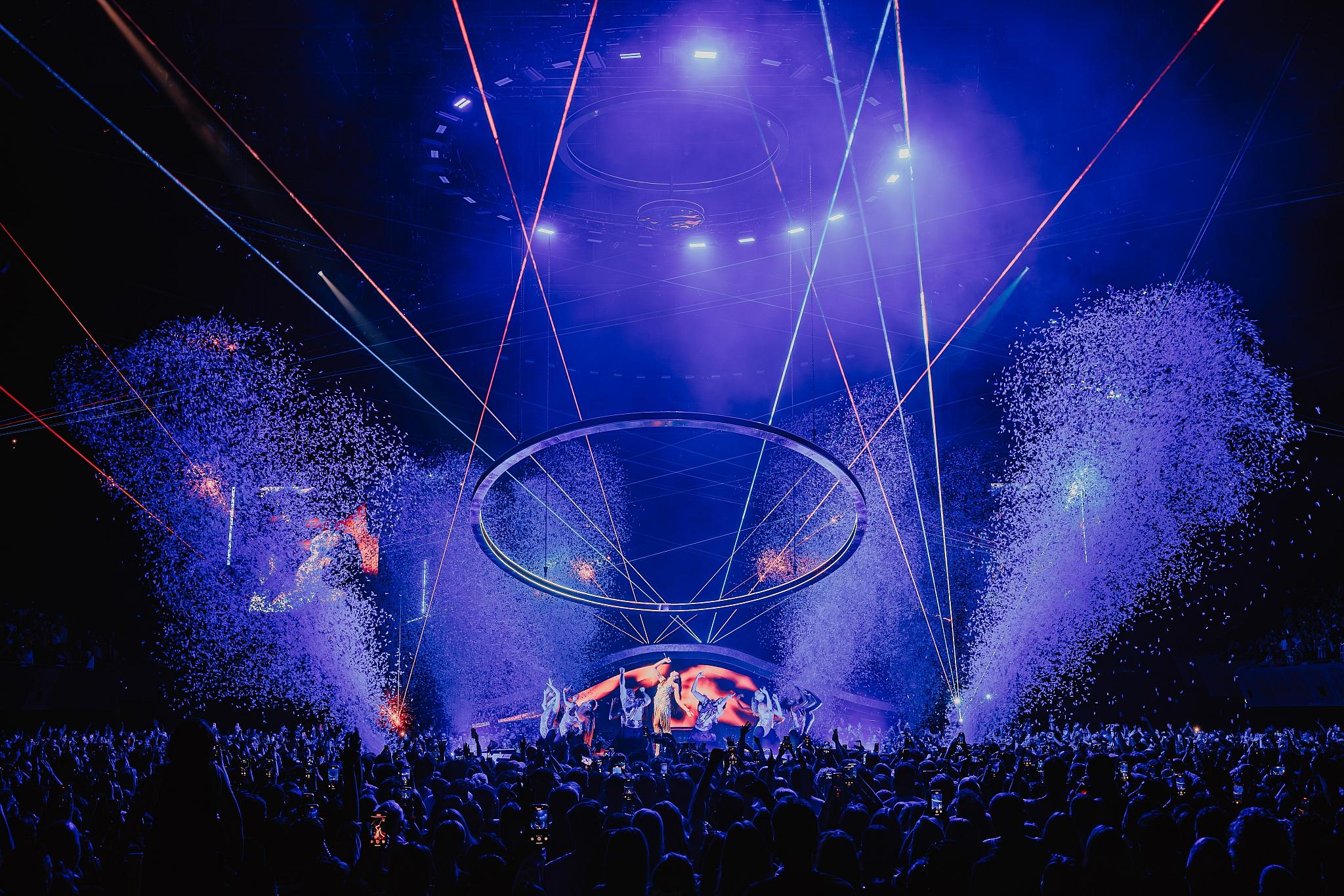 Luke Dyson - Dua Lipa - Radical Optimism Tour at Ziggo Dome