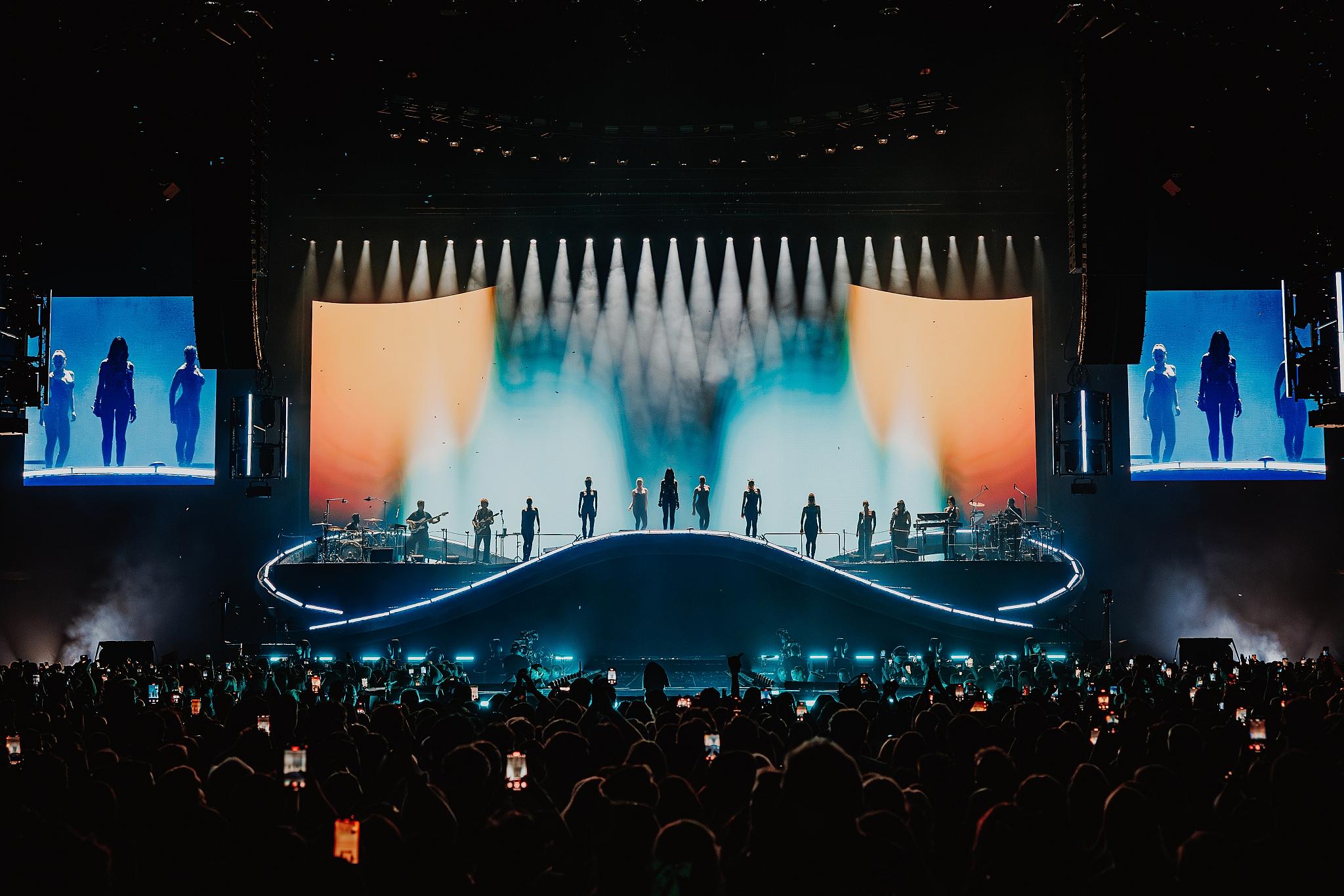Luke Dyson - Dua Lipa - Radical Optimism Tour at Ziggo Dome