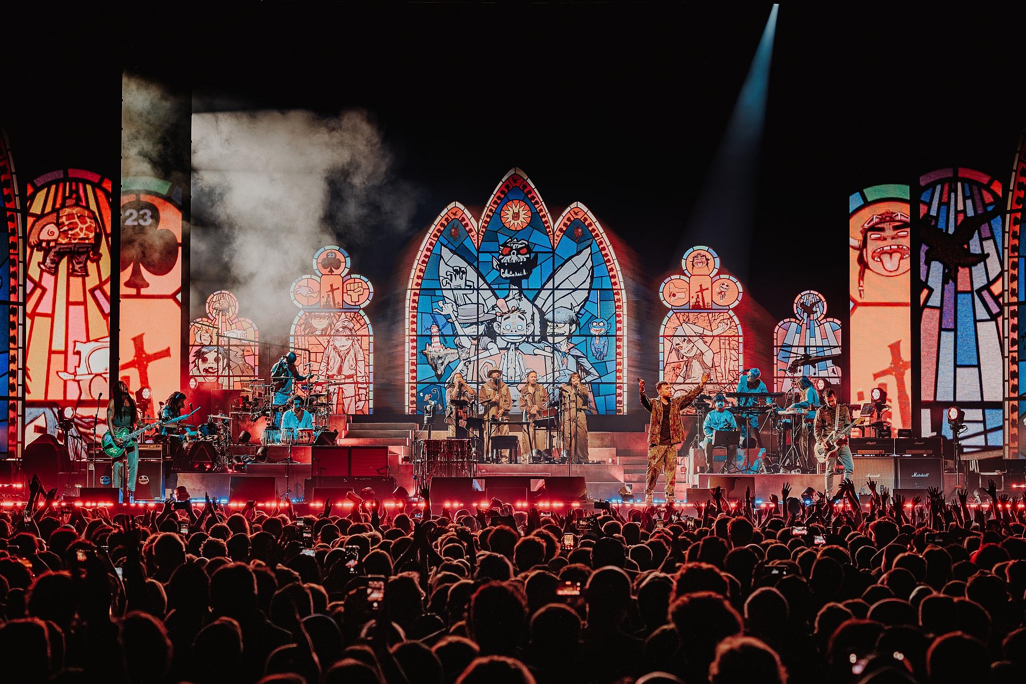 Luke Dyson - On tour with Gorillaz - The Mountain Tour