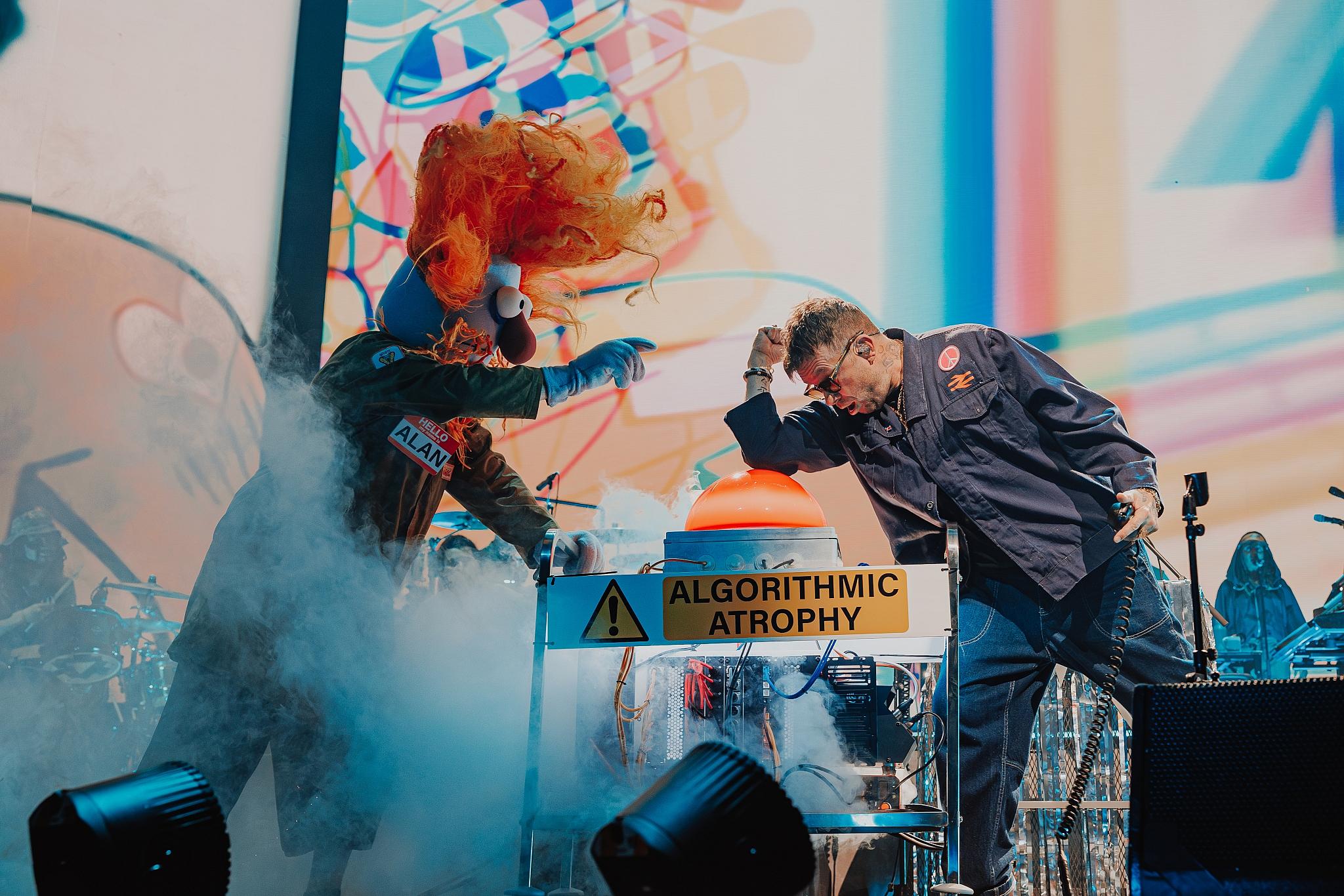 Luke Dyson - On tour with Gorillaz - The Mountain Tour