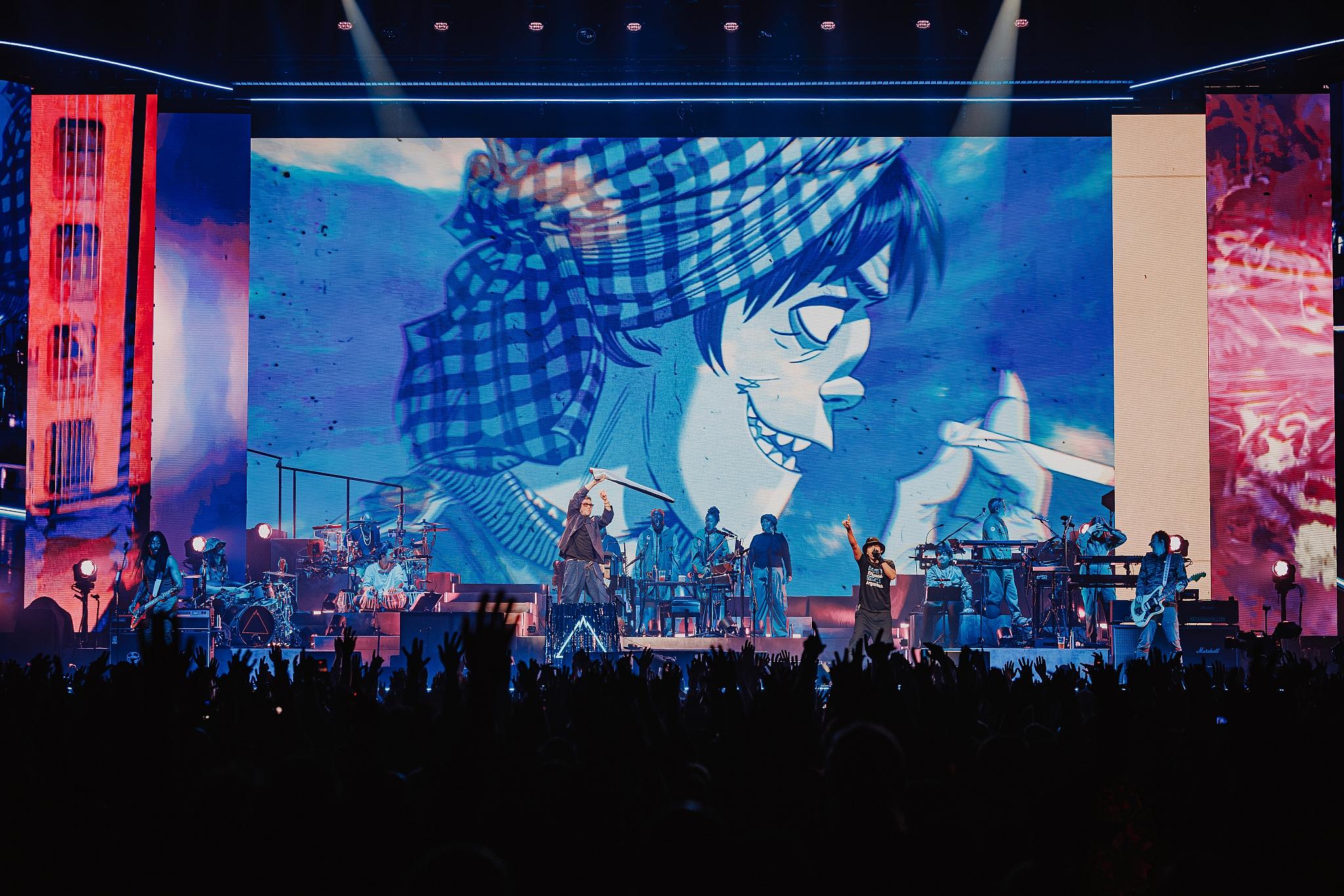 Luke Dyson - On tour with Gorillaz - The Mountain Tour