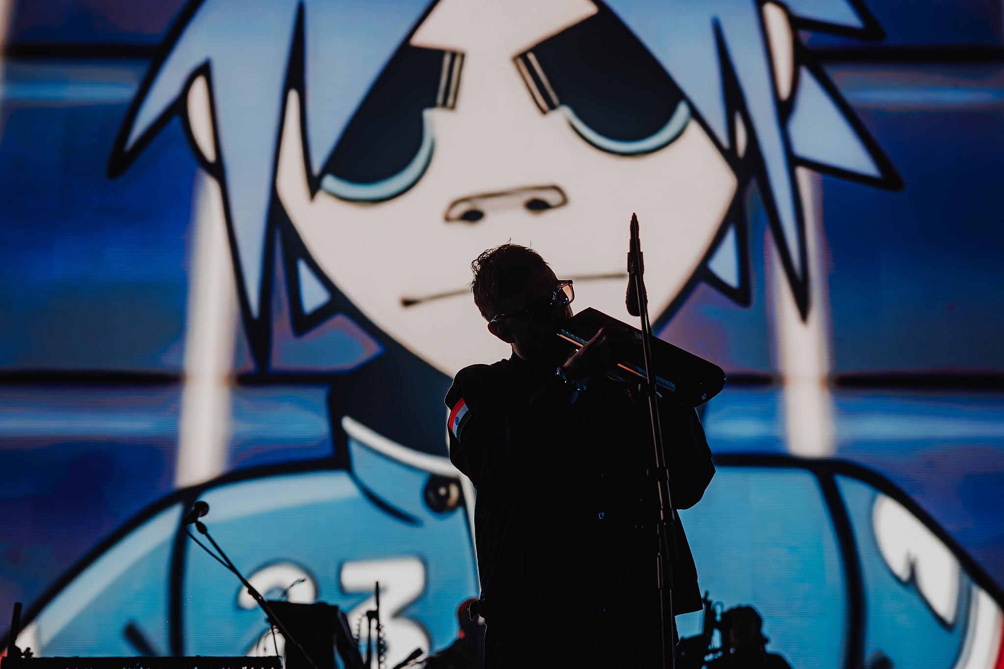 Luke Dyson - On tour with Gorillaz - The Mountain Tour