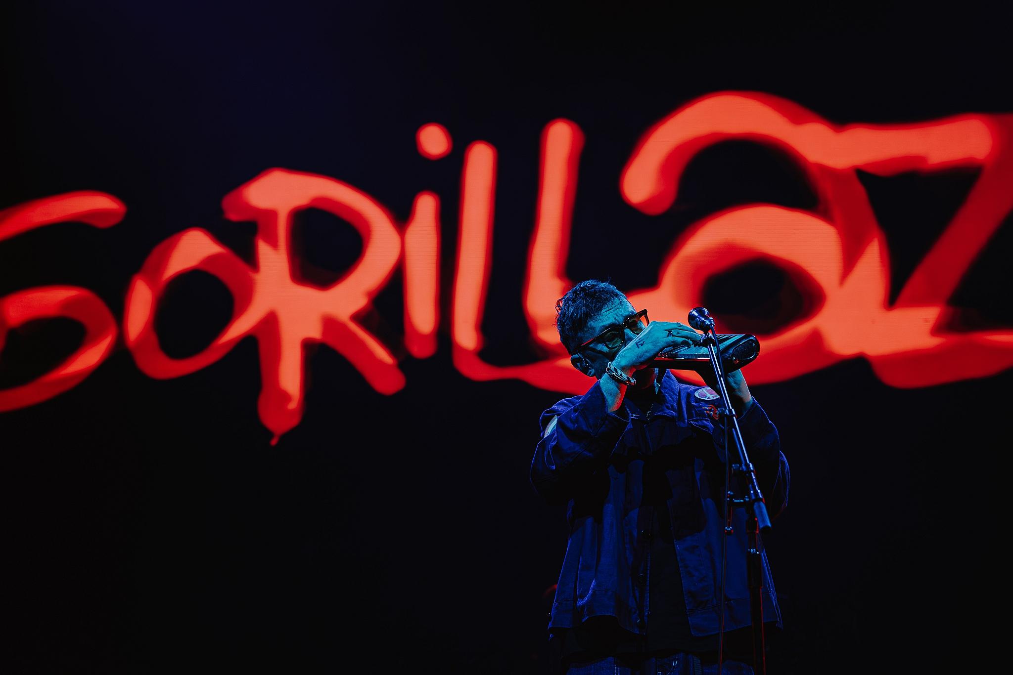 Luke Dyson - On tour with Gorillaz - The Mountain Tour