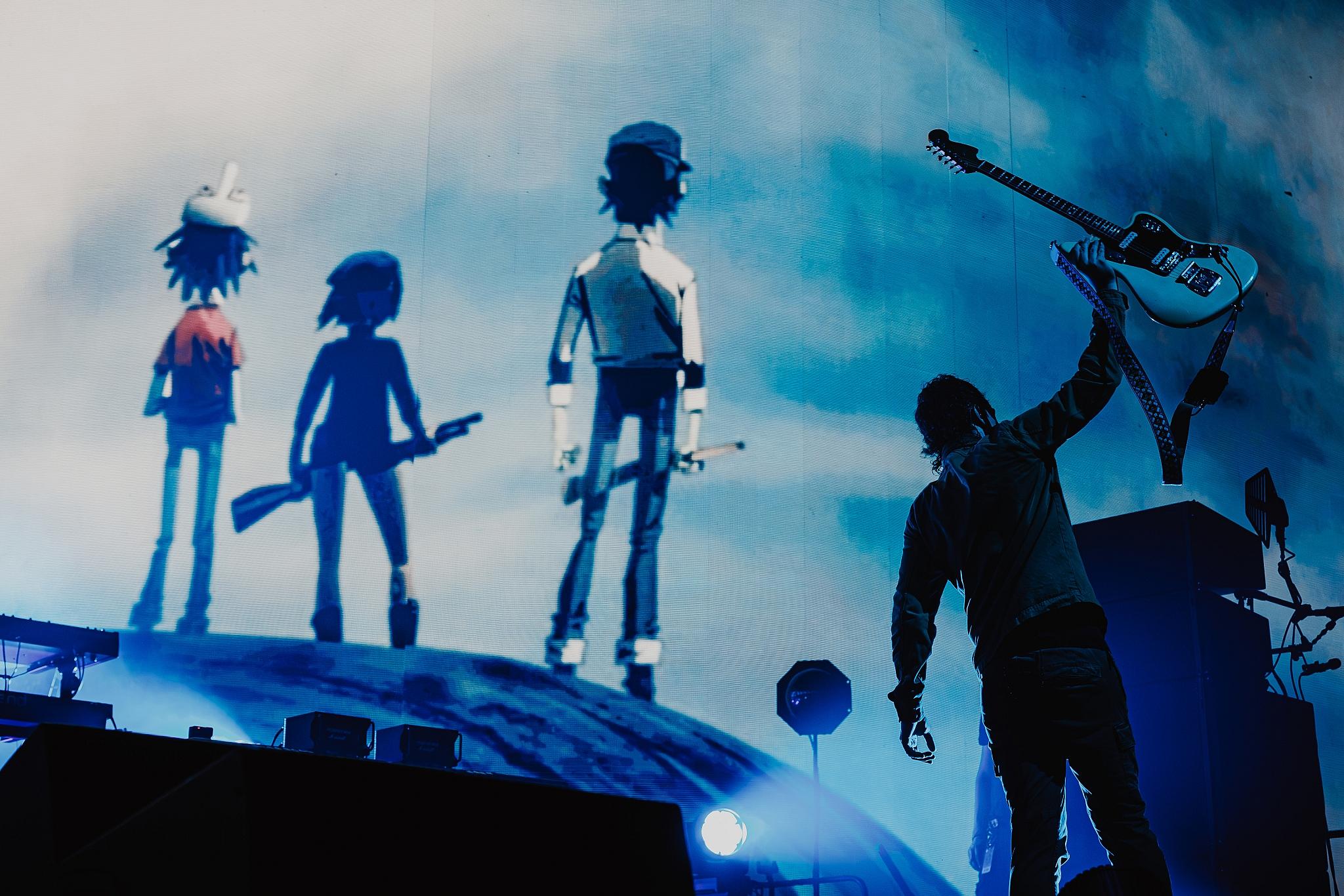 Luke Dyson - On tour with Gorillaz - The Mountain Tour