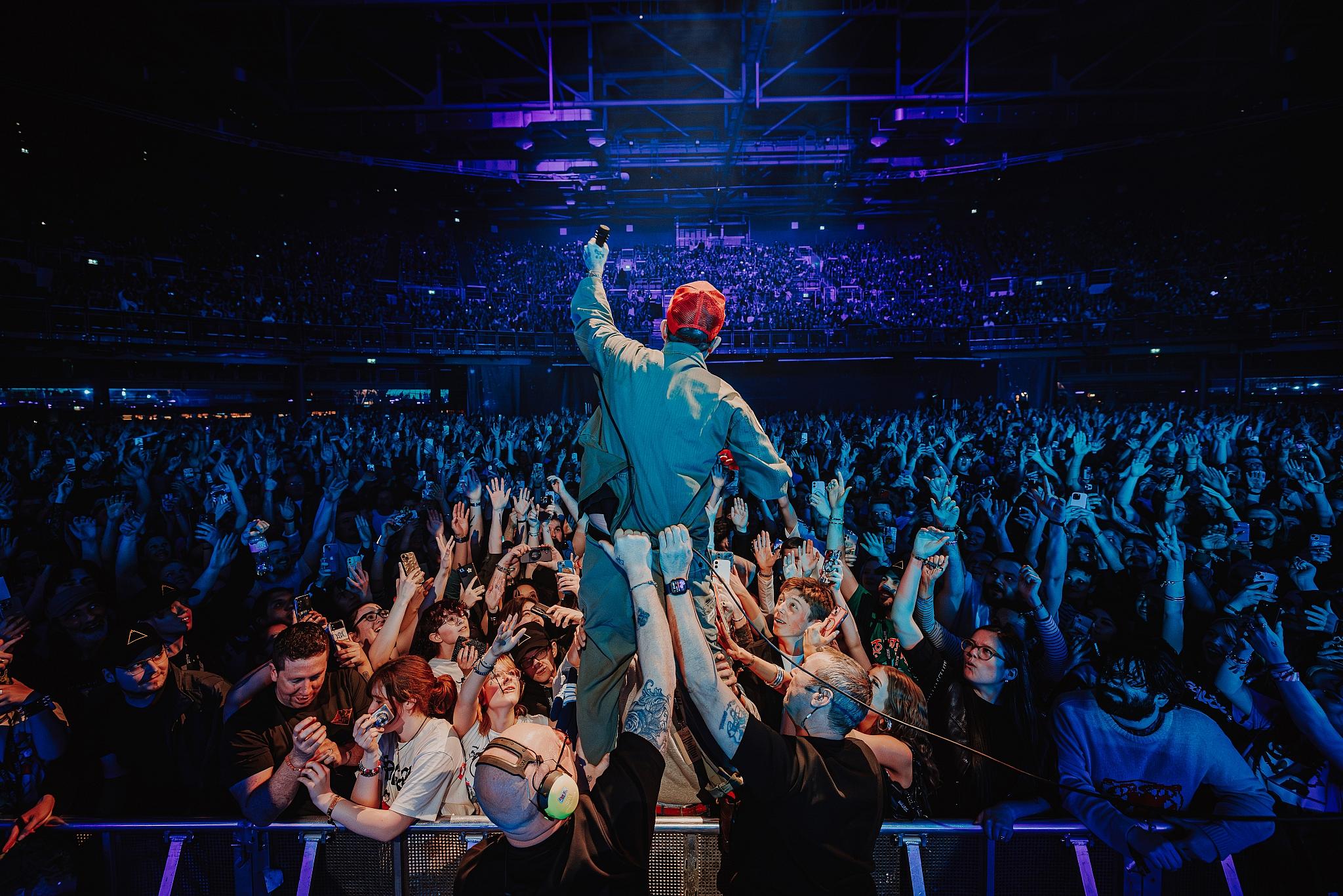 Luke Dyson - On tour with Gorillaz - The Mountain Tour
