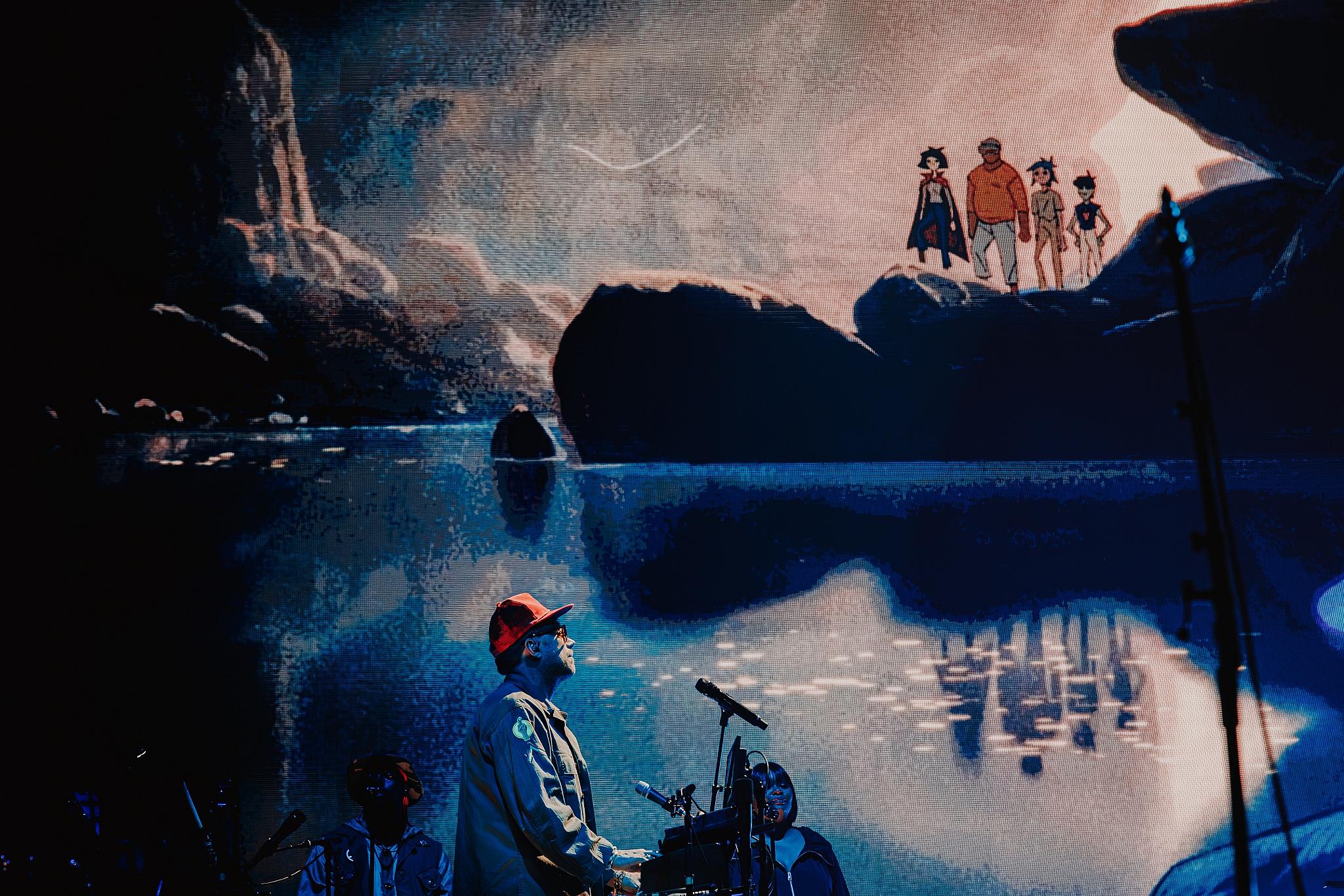 Luke Dyson - On tour with Gorillaz - The Mountain Tour