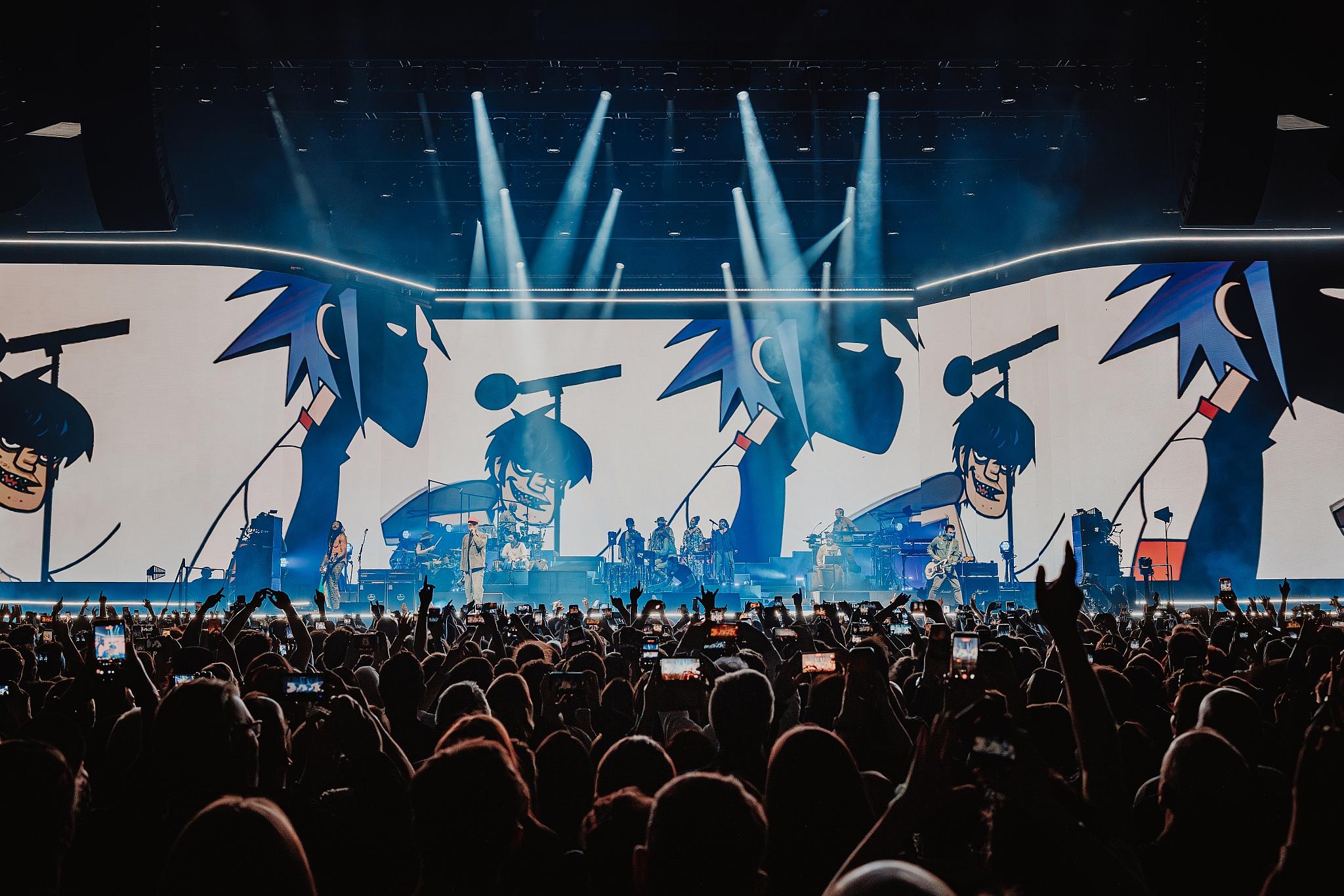 Luke Dyson - On tour with Gorillaz - The Mountain Tour