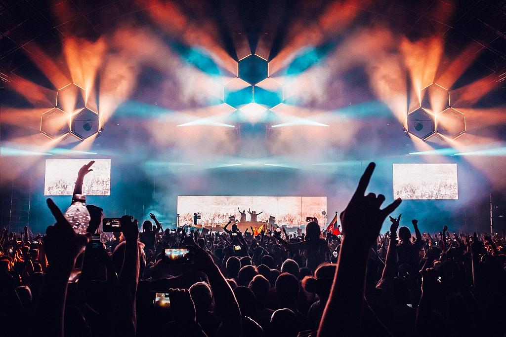 Above and Beyond - Creamfields Steelyard - London