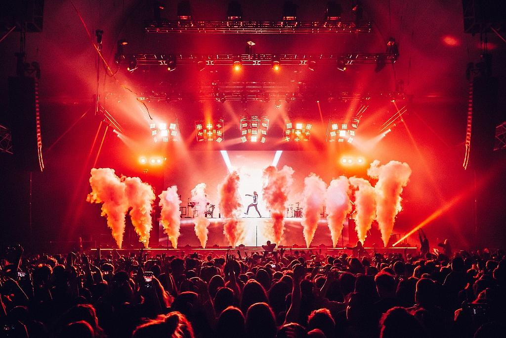 The Chainsmokers - Melody VR - Ally Pally - London