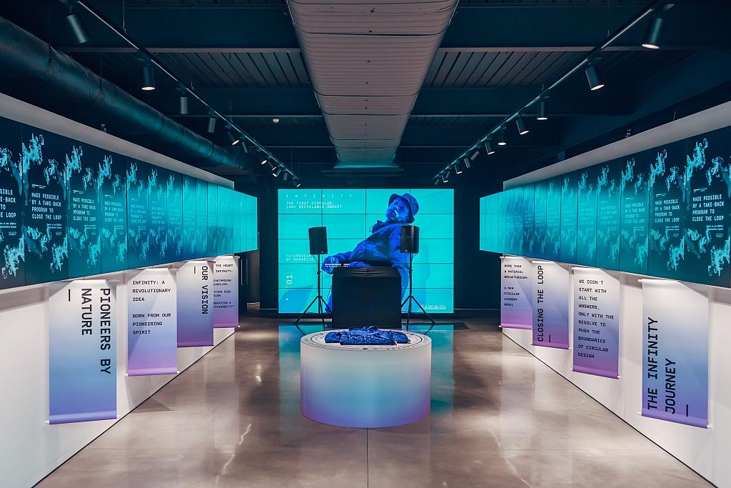 Napapijri Infinity - 18Montrose - London