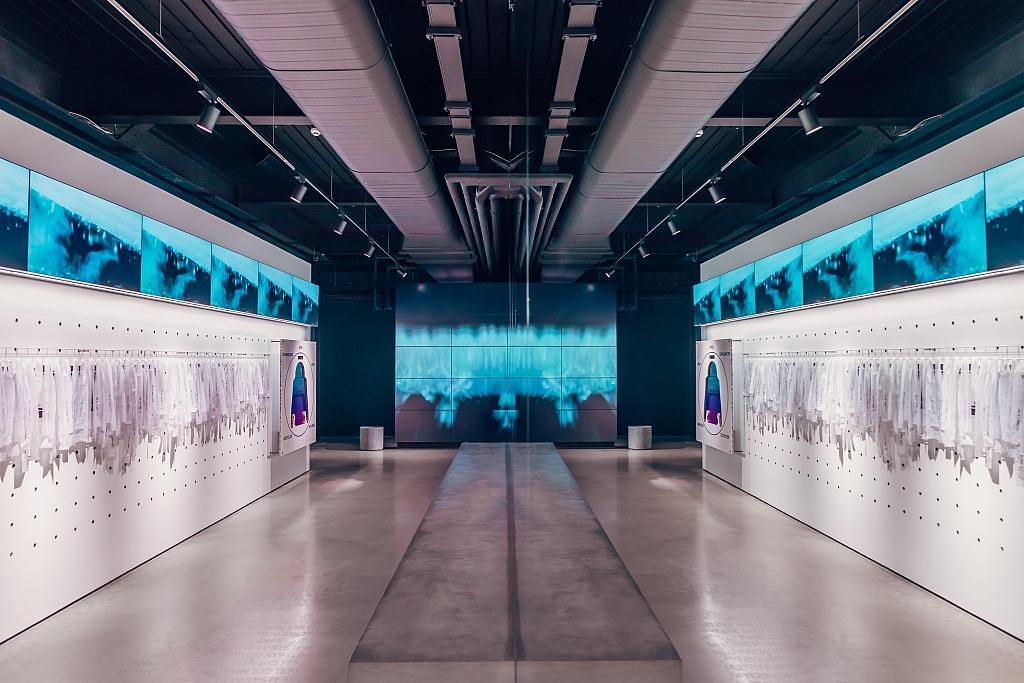 Napapijri Infinity - 18Montrose - London