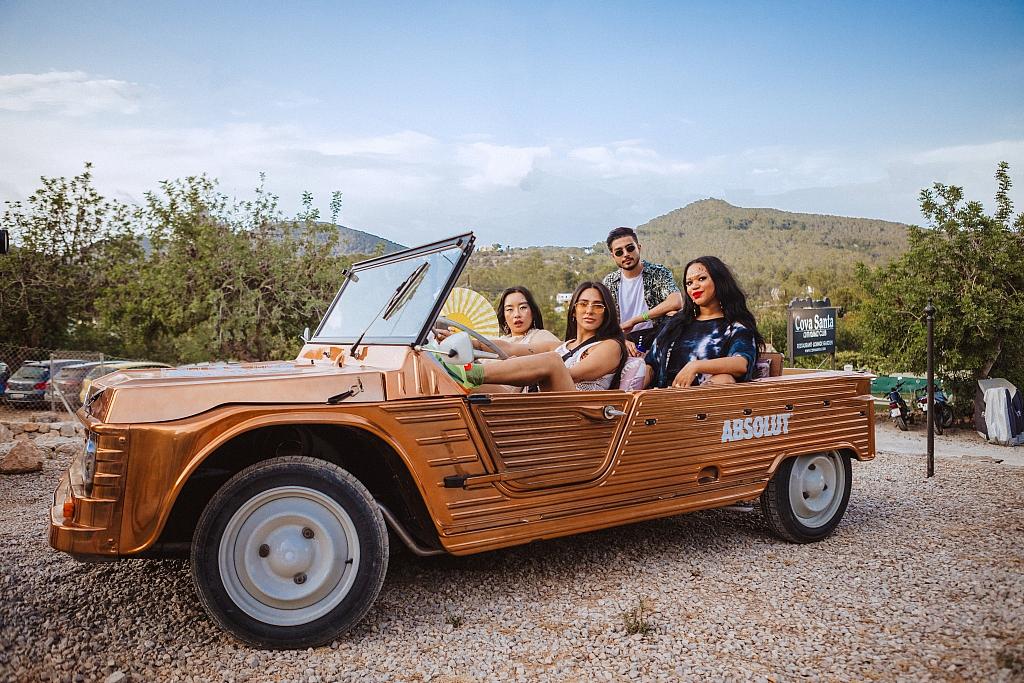 The Gardenarium - Elrow x Absolut - Cova Santa - Ibiza