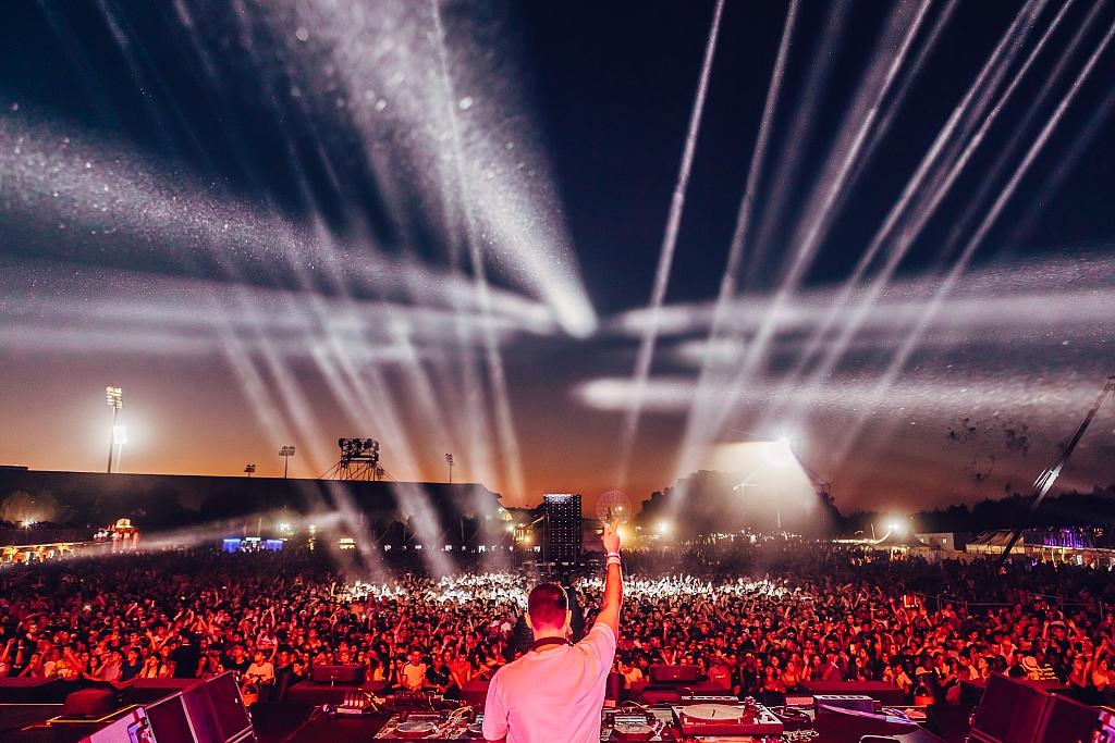 Danny Howard - Summer Daze - Malta