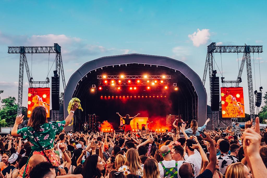 Lily Allen - Mighty Hoopla - London