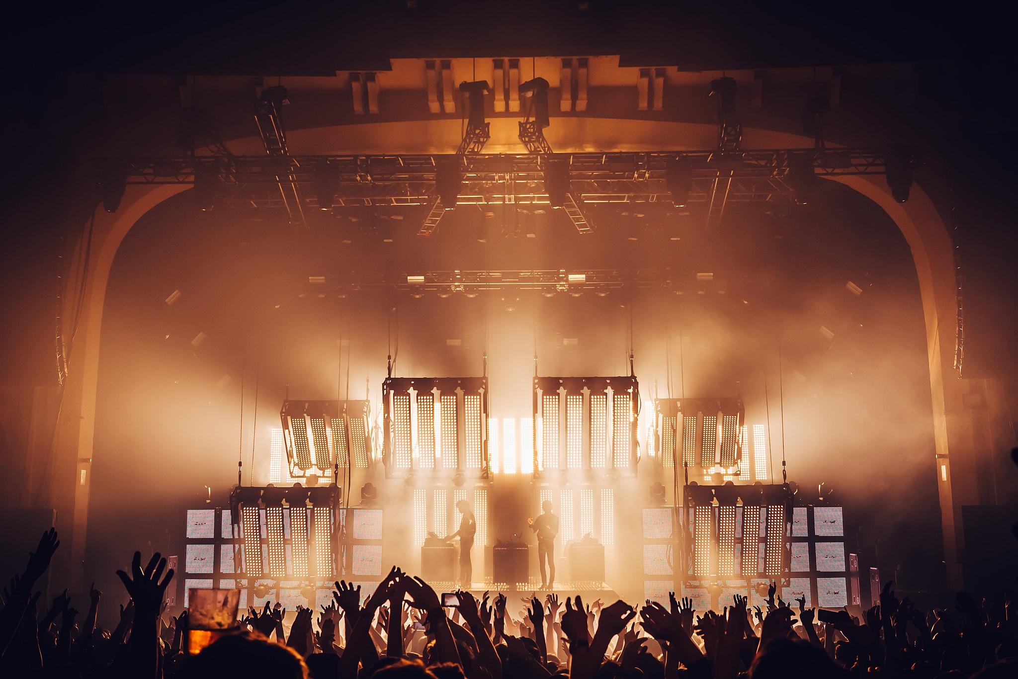 Luke Dyson - Justice - Woman Worldwide Tour